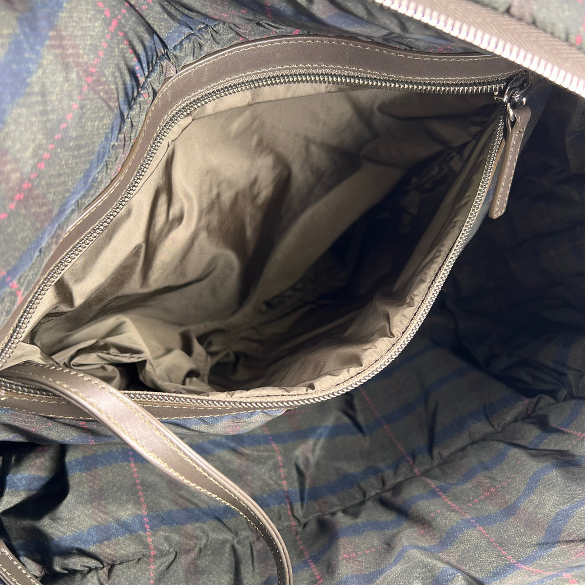 Chanel Green Tote Bags A-17238