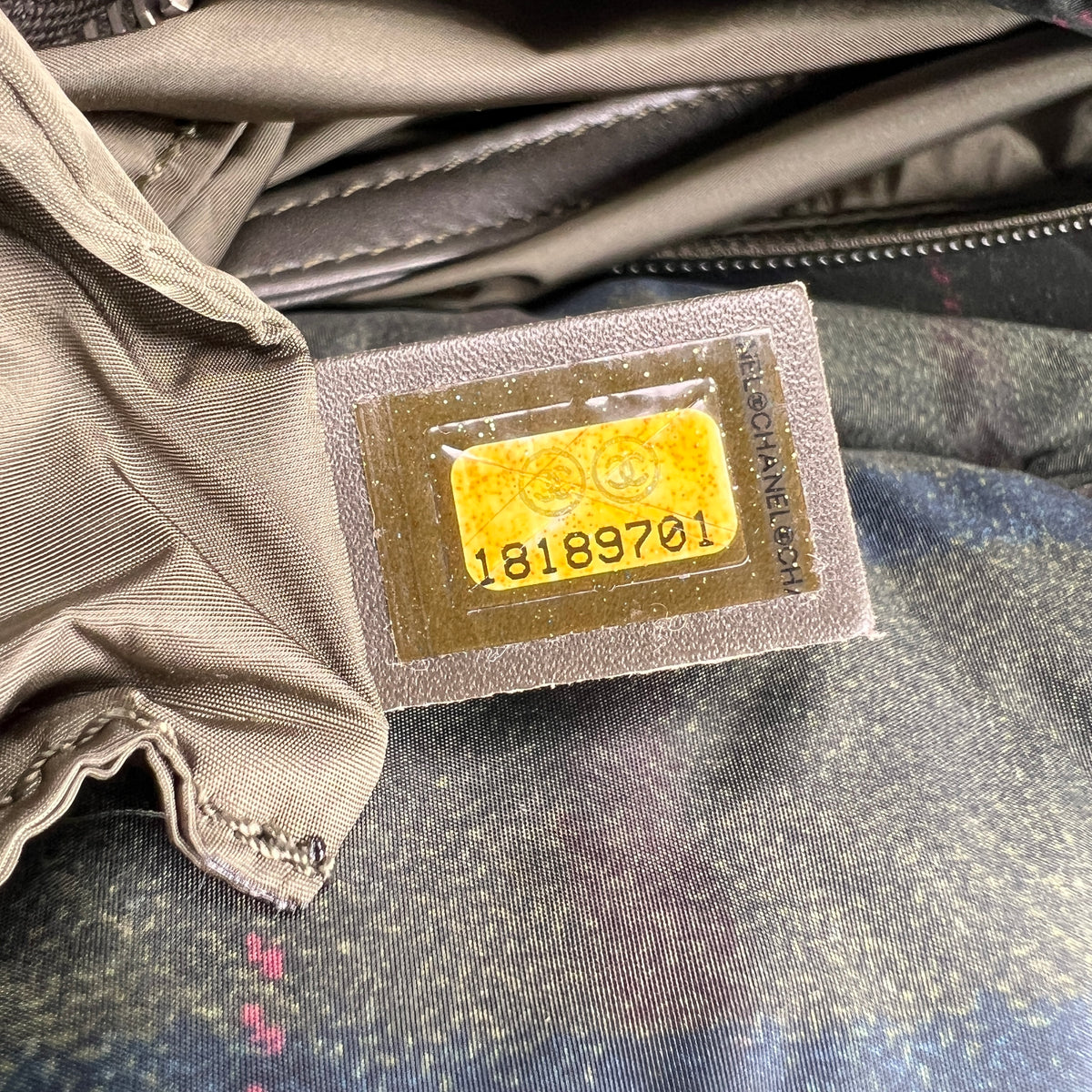 Chanel Green Tote Bags A-17238