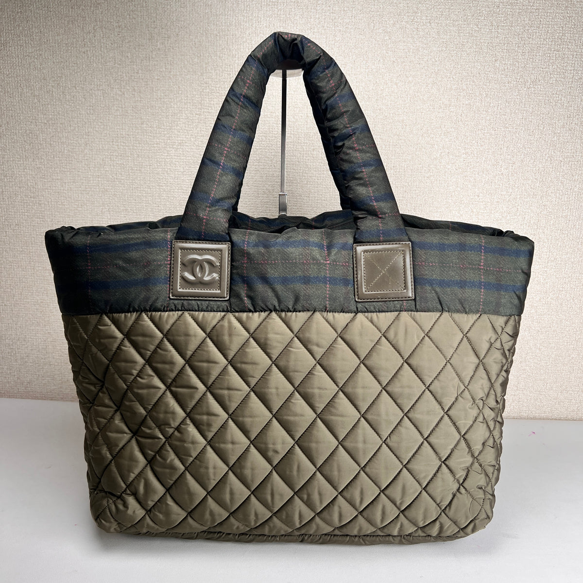 Chanel Green Tote Bags A-17238