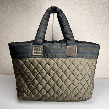 Chanel Green Tote Bags A-17238