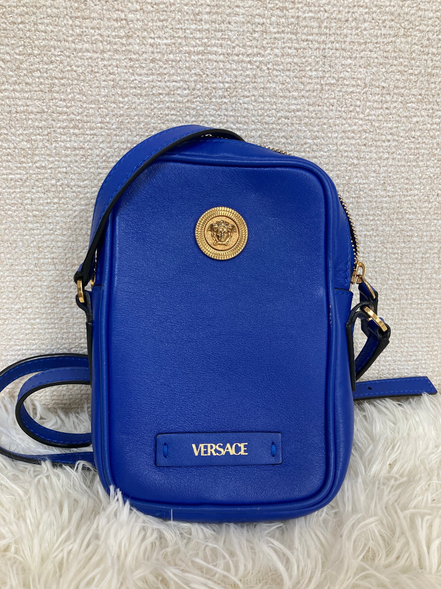 Versace Navy Shoulder Bags A-17244