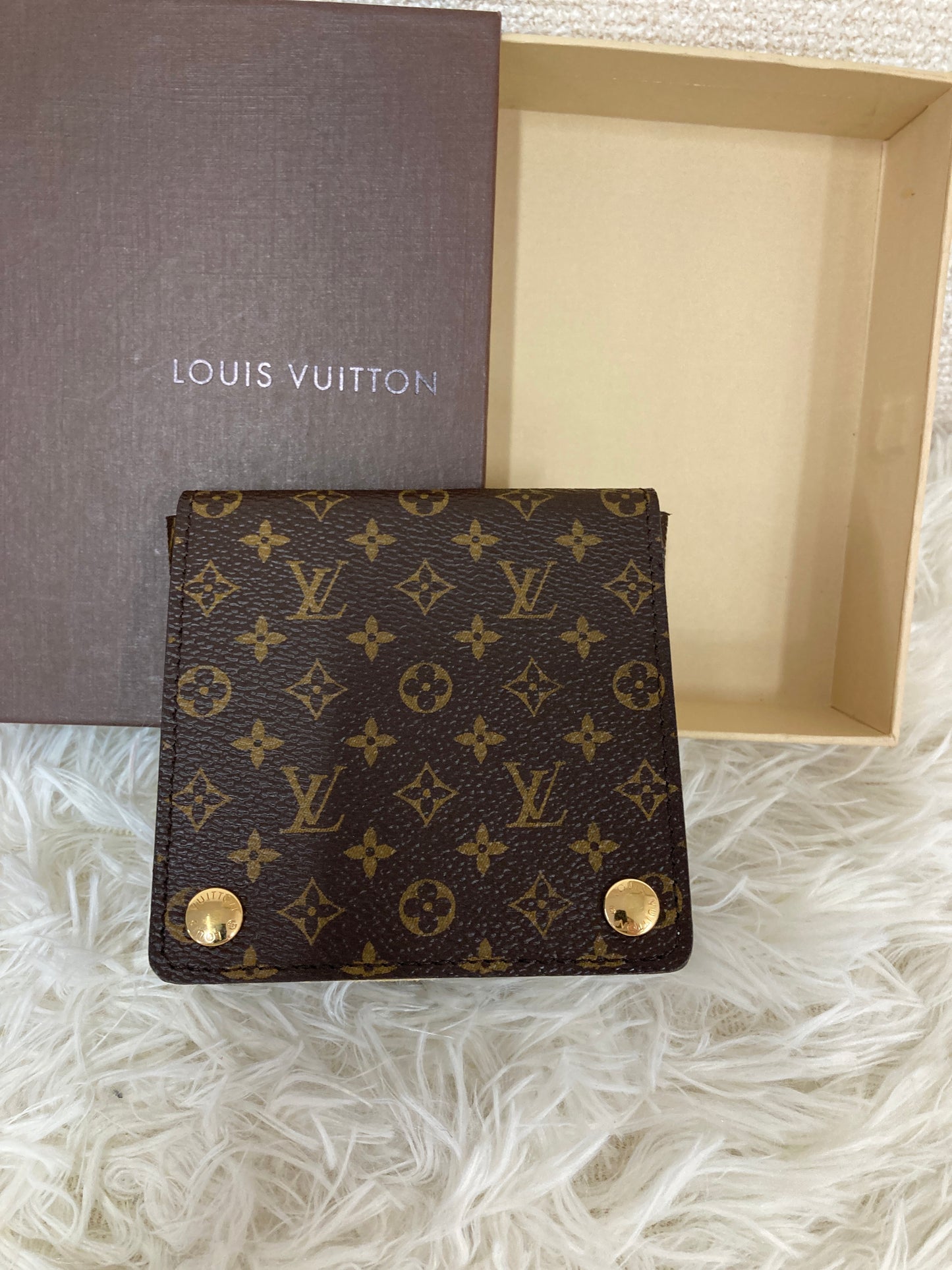 Louis Vuitton Brown Pouches A-17263