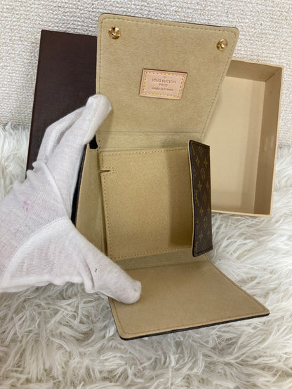 Louis Vuitton Brown Pouches A-17263