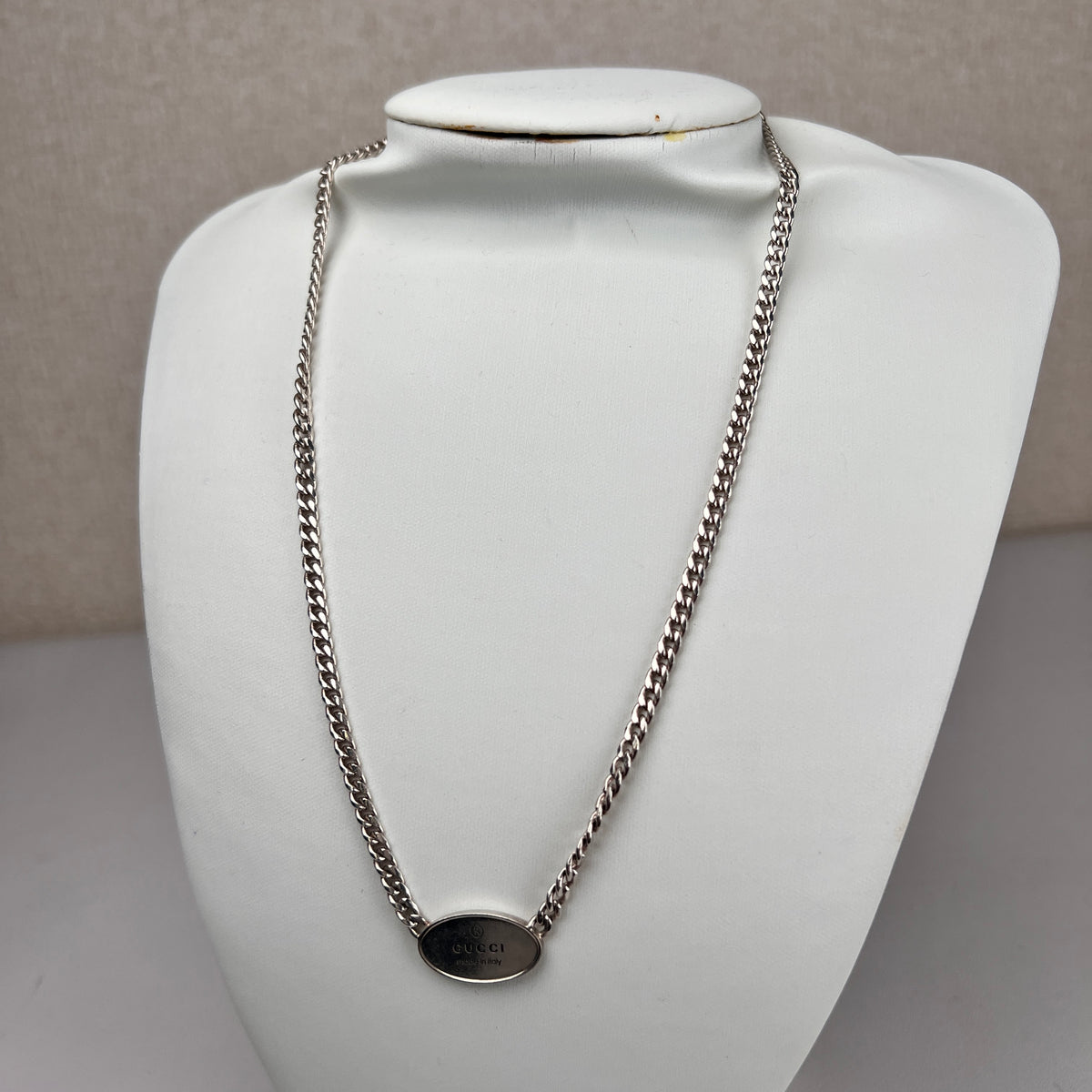 Gucci Silver Necklaces A-17281
