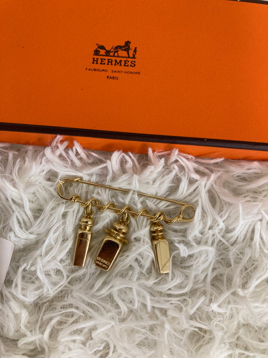 Hermes Gold Brooches A-17296