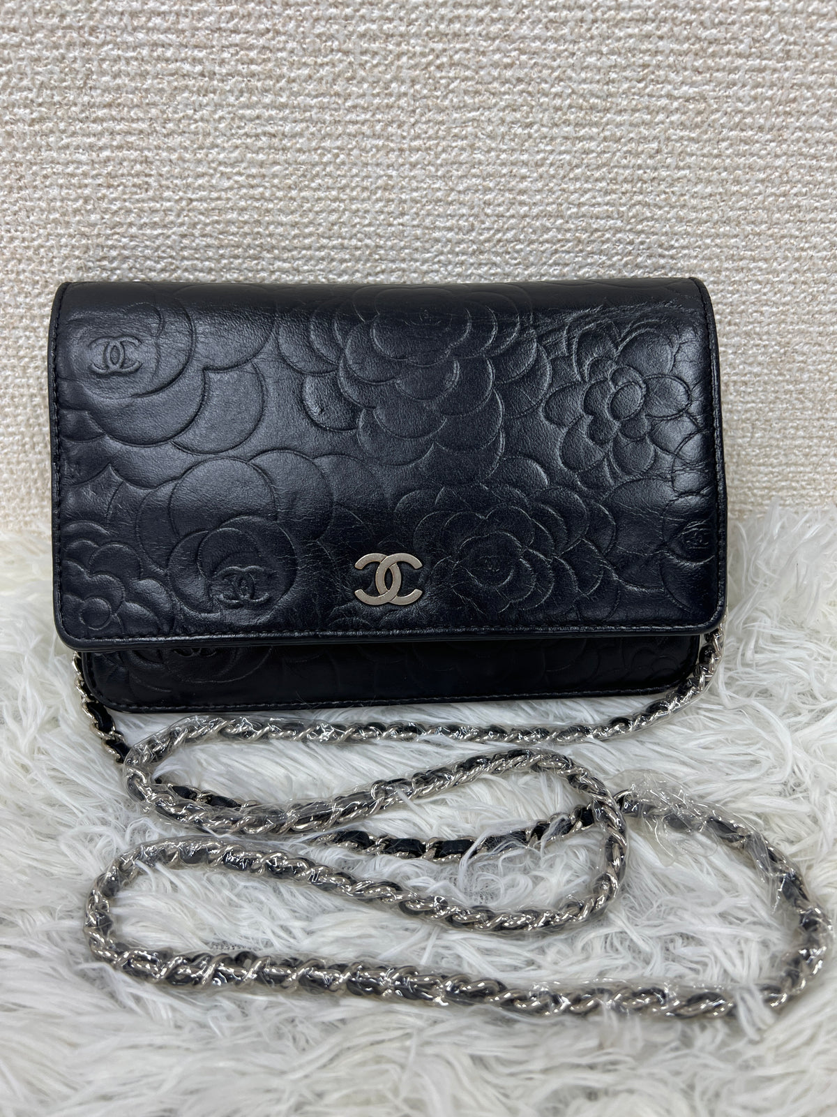 Chanel Black Shoulder Bags A-17300