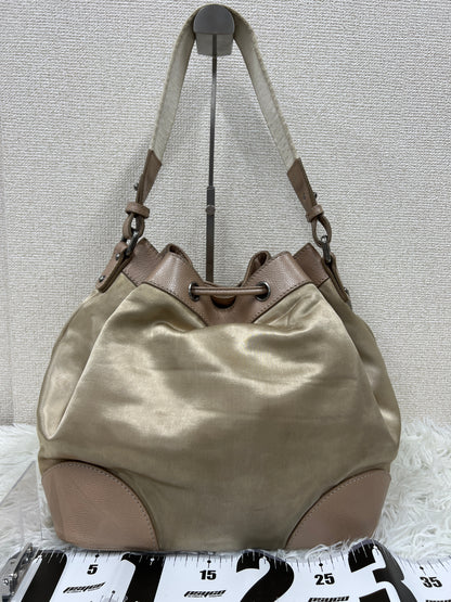 Chanel Beige Shoulder Bags A-17301