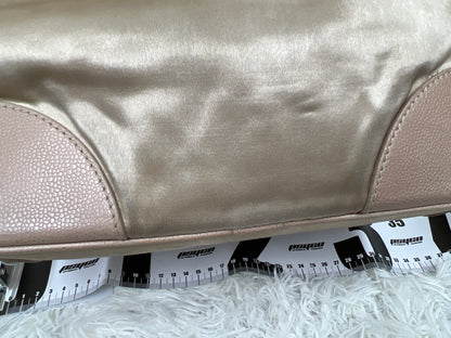 Chanel Beige Shoulder Bags A-17301