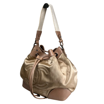 Chanel Beige Shoulder Bags A-17301