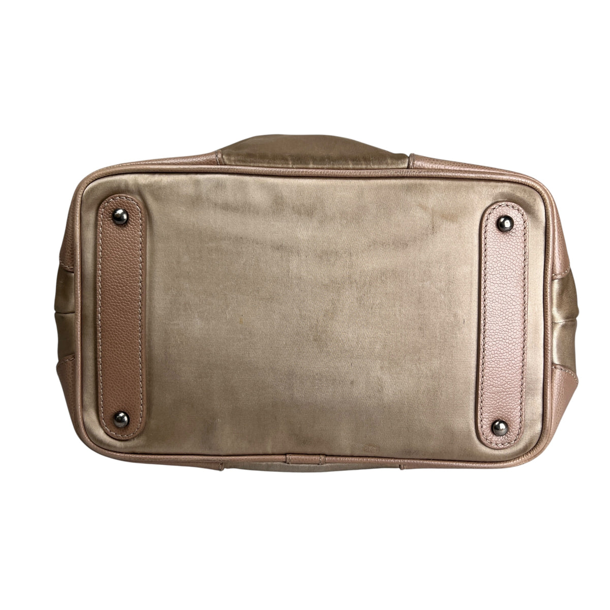 Chanel Beige Shoulder Bags A-17301