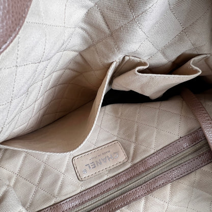 Chanel Beige Shoulder Bags A-17301