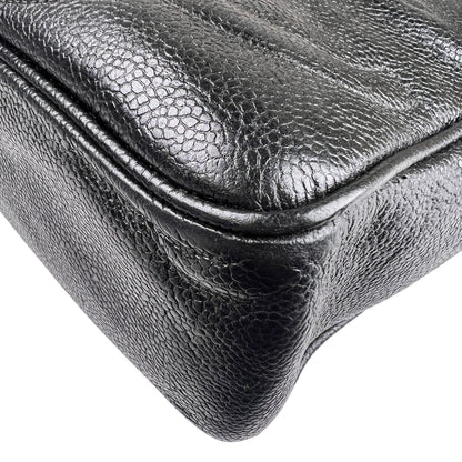 Chanel Black Shoulder Bags A-17314