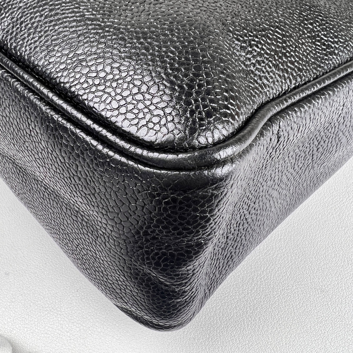 Chanel Black Shoulder Bags A-17314