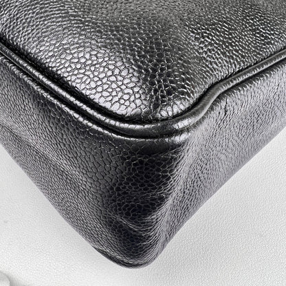 Chanel Black Shoulder Bags A-17314