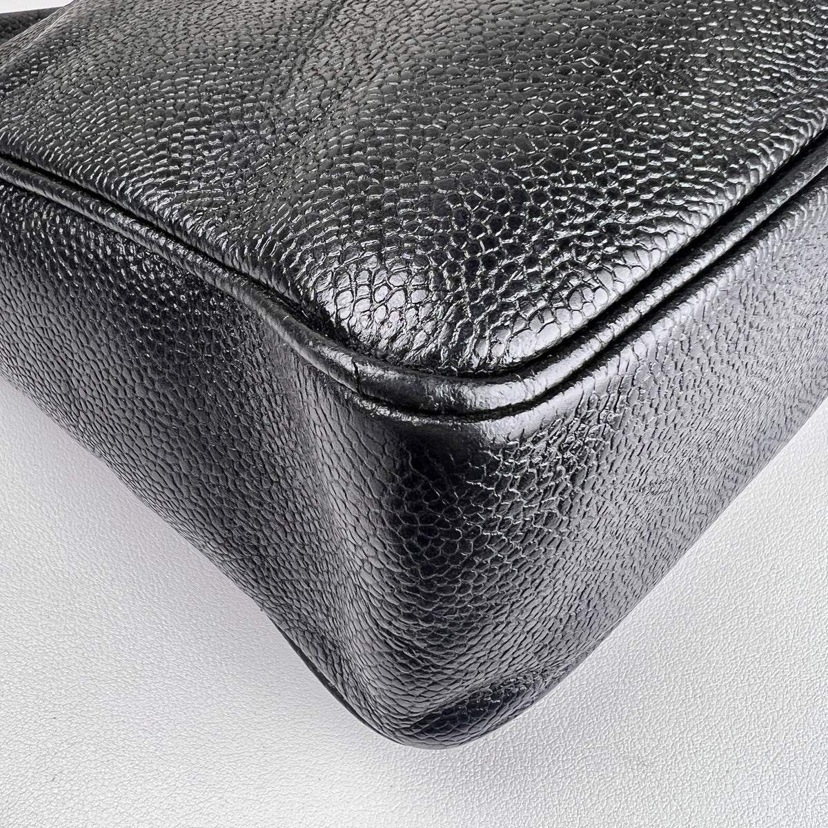 Chanel Black Shoulder Bags A-17314