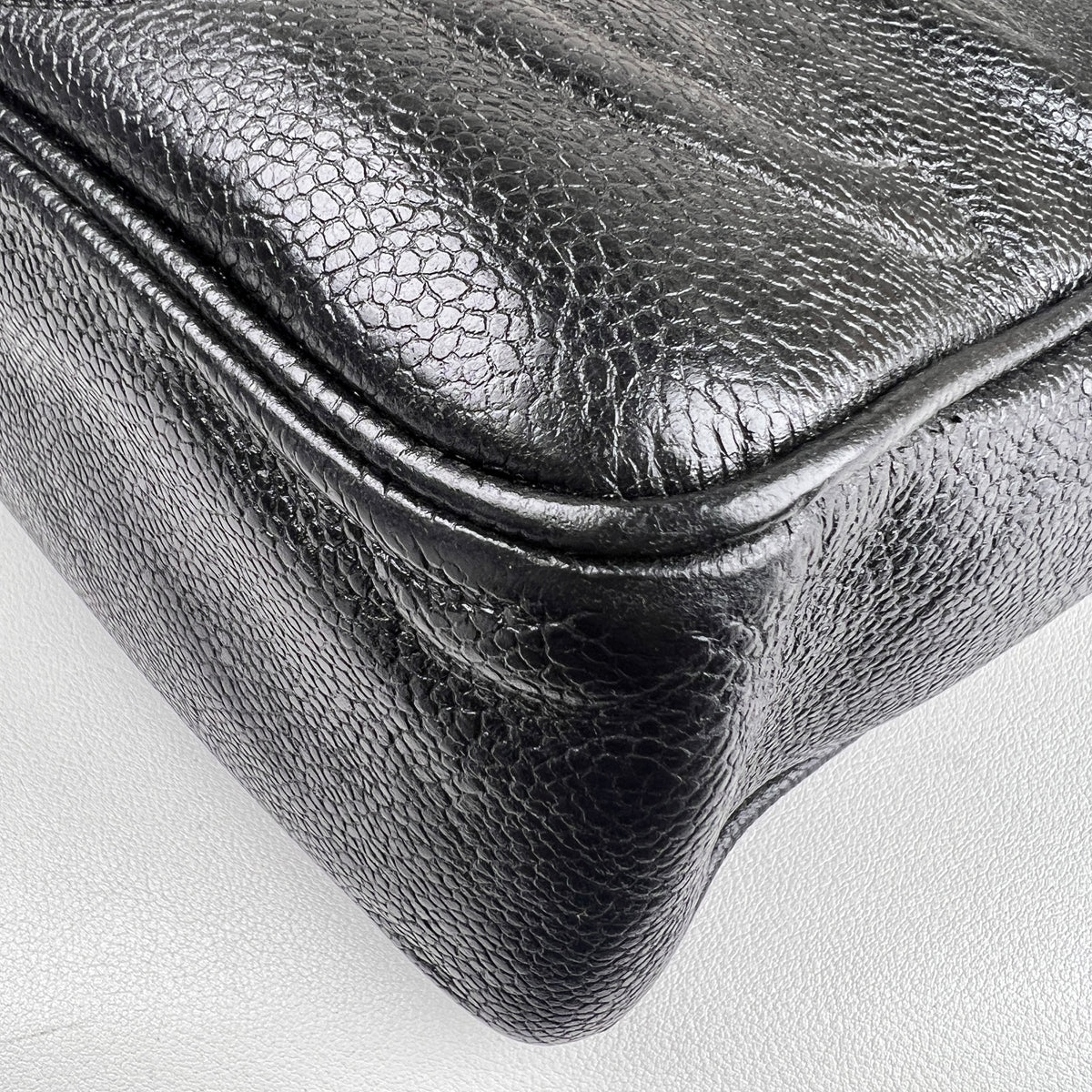 Chanel Black Shoulder Bags A-17314