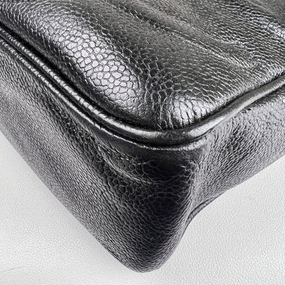 Chanel Black Shoulder Bags A-17314