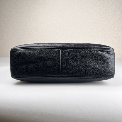 Chanel Black Shoulder Bags A-17314