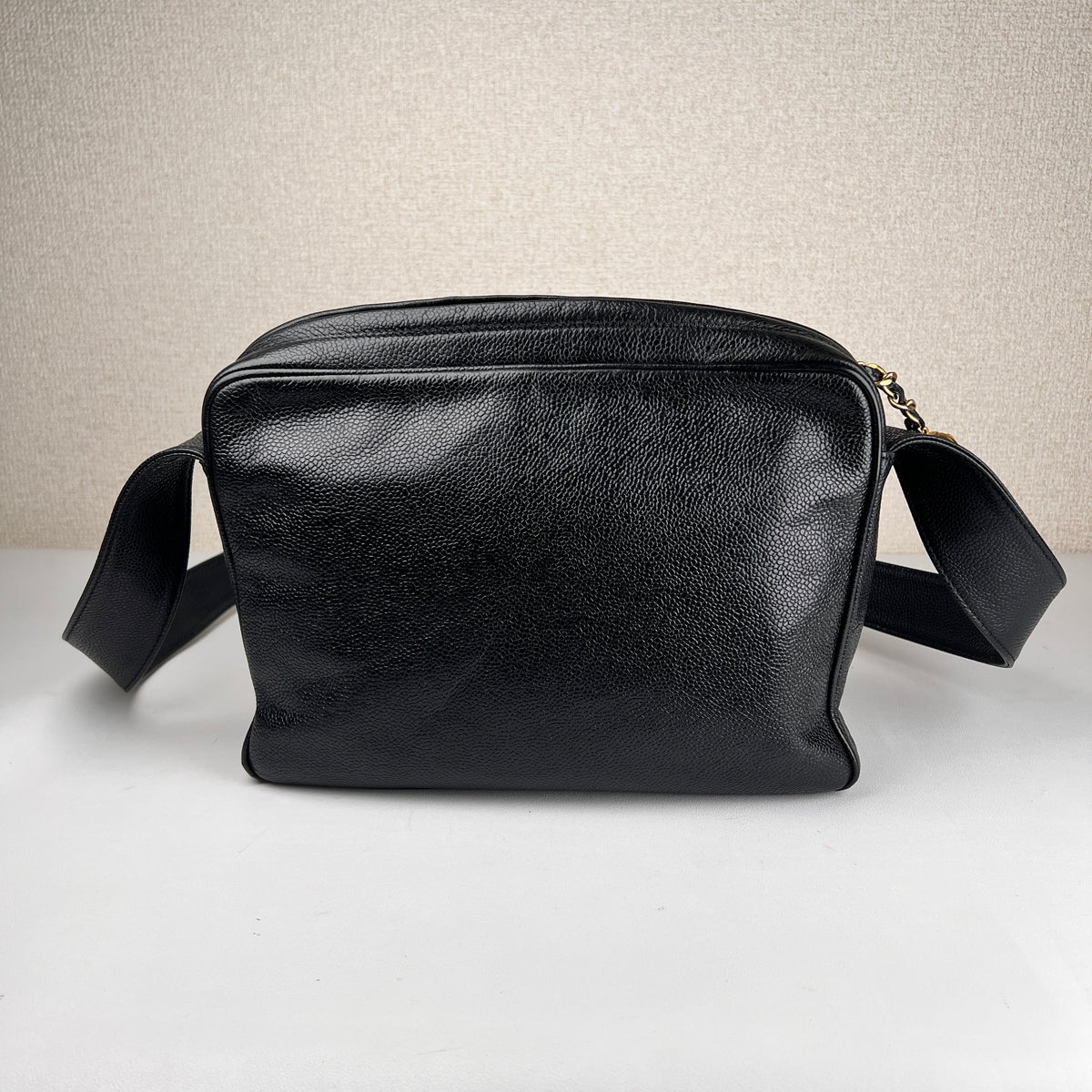 Chanel Black Shoulder Bags A-17314