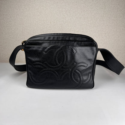 Chanel Black Shoulder Bags A-17314