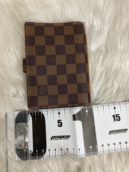 Louis Vuitton Brown A-17322