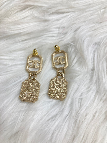 Chanel Gold Earrings A-17323
