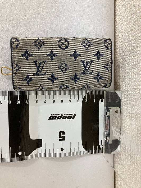 Louis Vuitton Navy Small goods A-17325