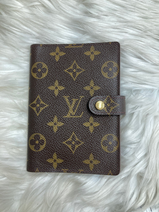 Louis Vuitton Brown A-17326