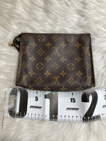 Louis Vuitton Brown A-17329
