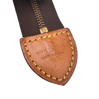 Louis Vuitton Brown A-17329