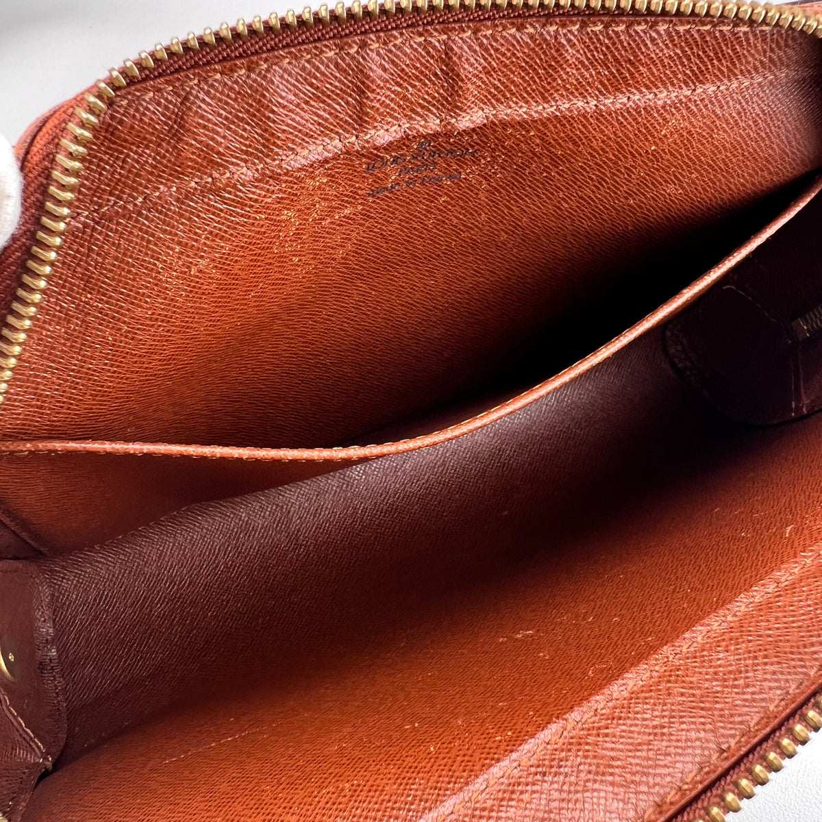 Louis Vuitton Brown Pouches A-17331