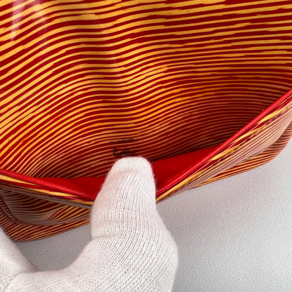 Chanel Orange Shoulder Bags A-17364