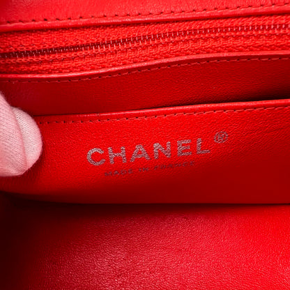 Chanel Orange Shoulder Bags A-17364