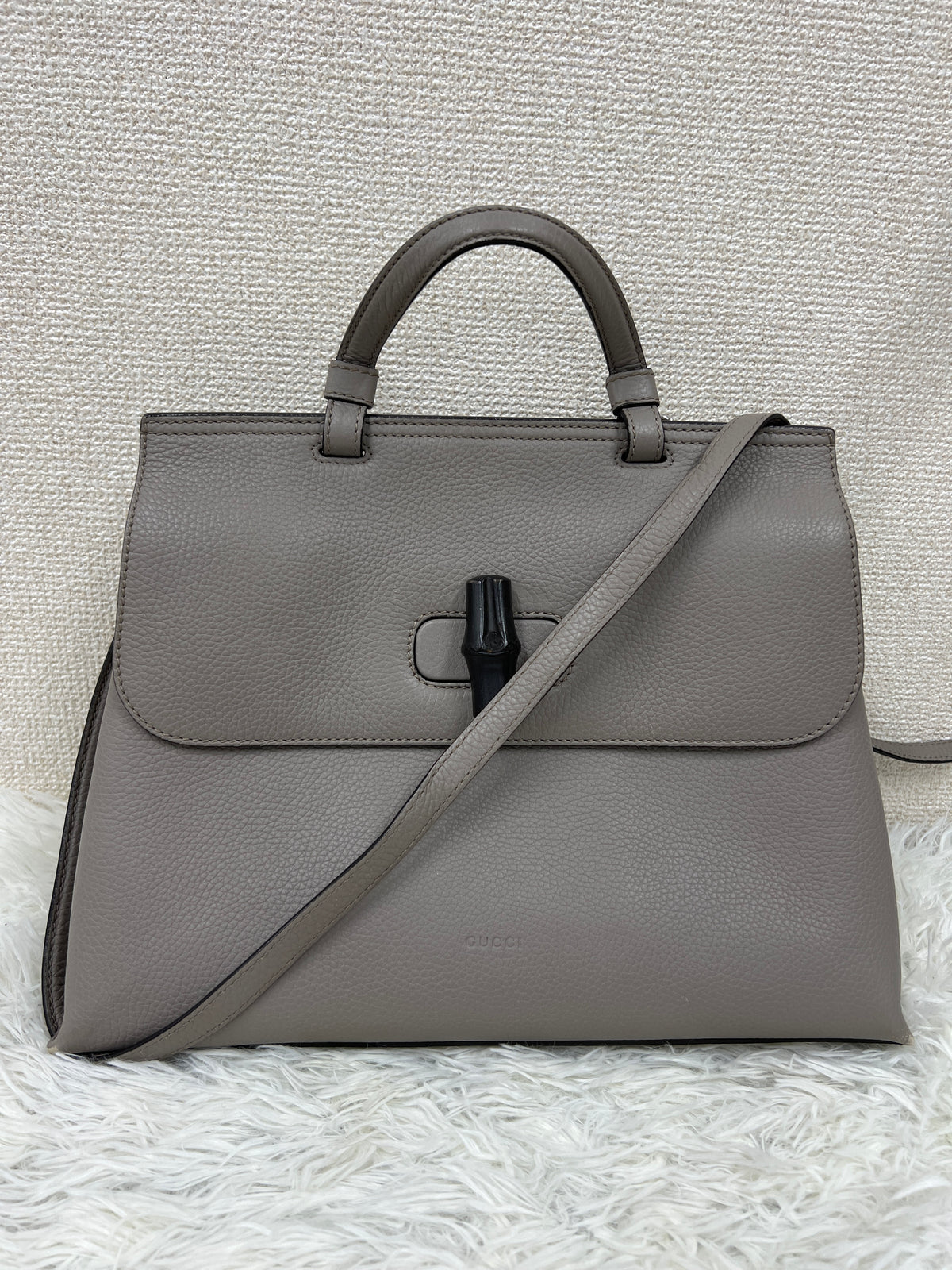 Louis Vuitton Gray Shoulder Bags A-17365