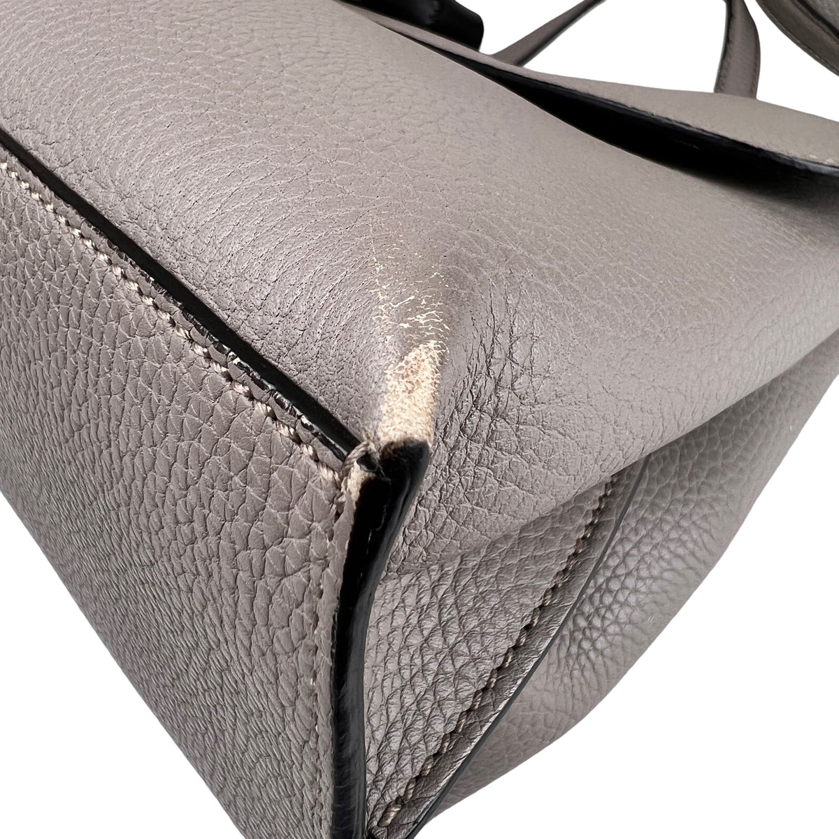 Louis Vuitton Gray Shoulder Bags A-17365