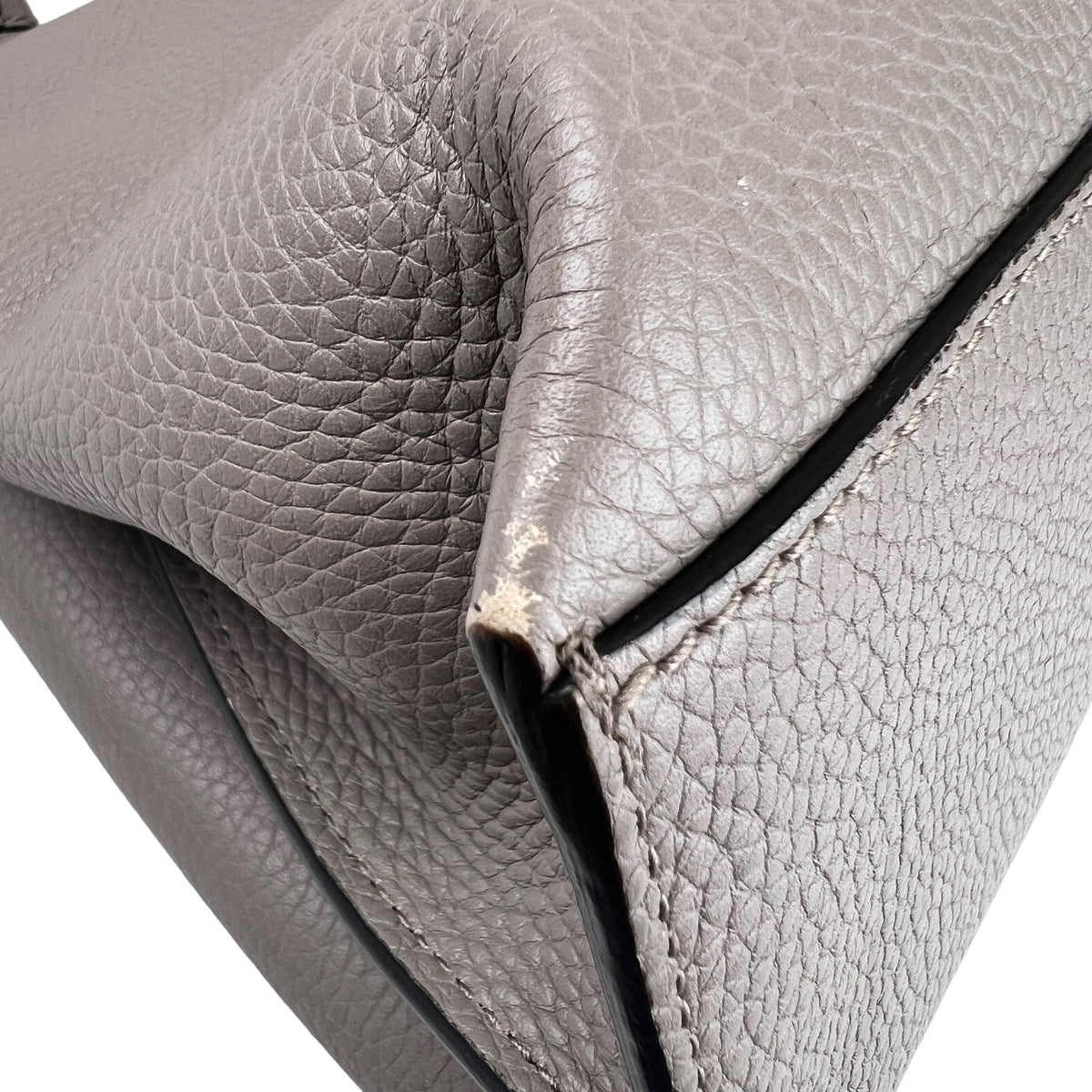 Louis Vuitton Gray Shoulder Bags A-17365