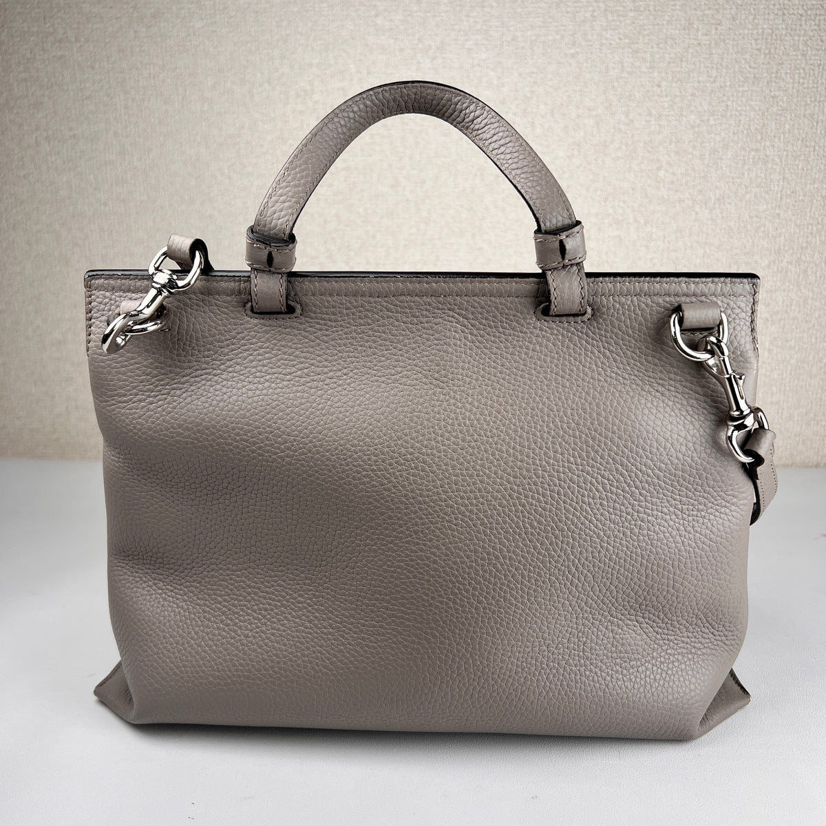 Louis Vuitton Gray Shoulder Bags A-17365