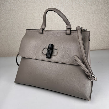 Louis Vuitton Gray Shoulder Bags A-17365