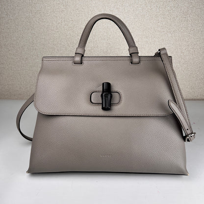 Louis Vuitton Gray Shoulder Bags A-17365