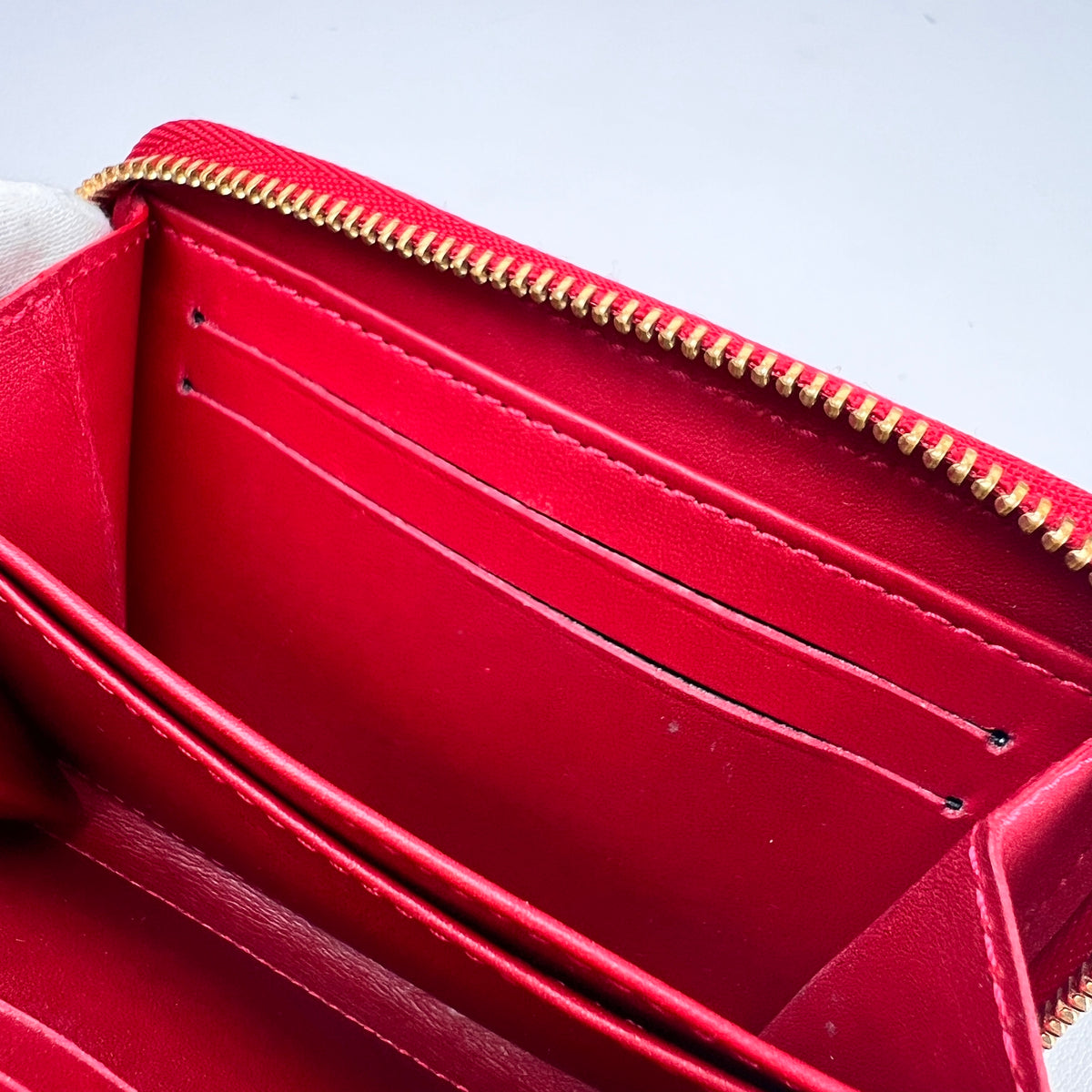 Louis Vuitton Red Wallets A-17384