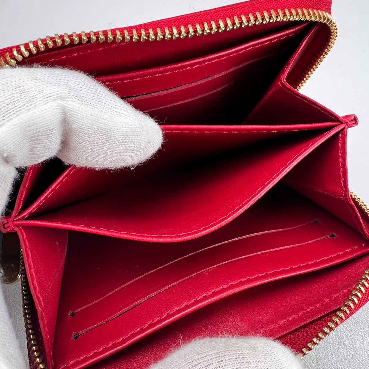 Louis Vuitton Red Wallets A-17384
