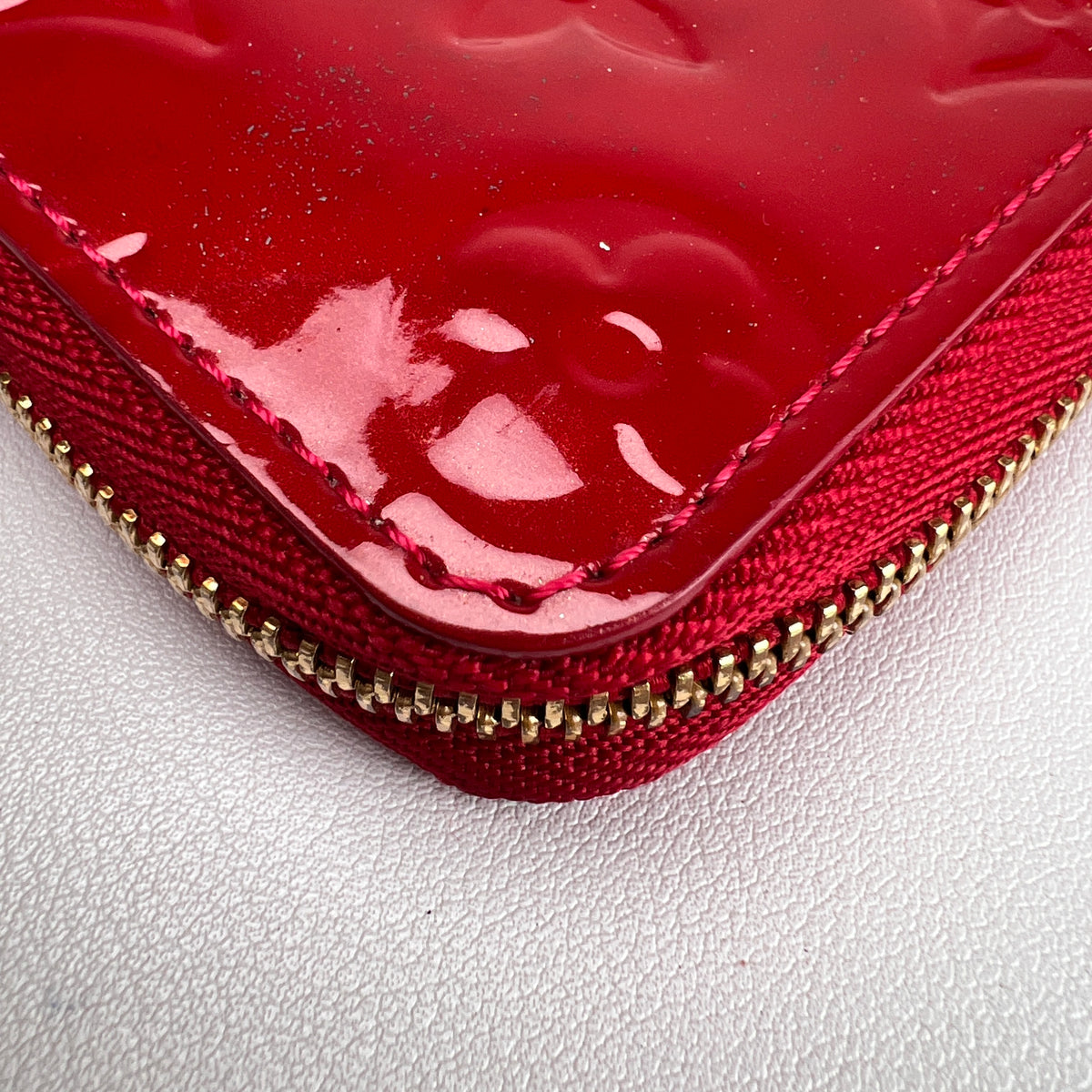 Louis Vuitton Red Wallets A-17384