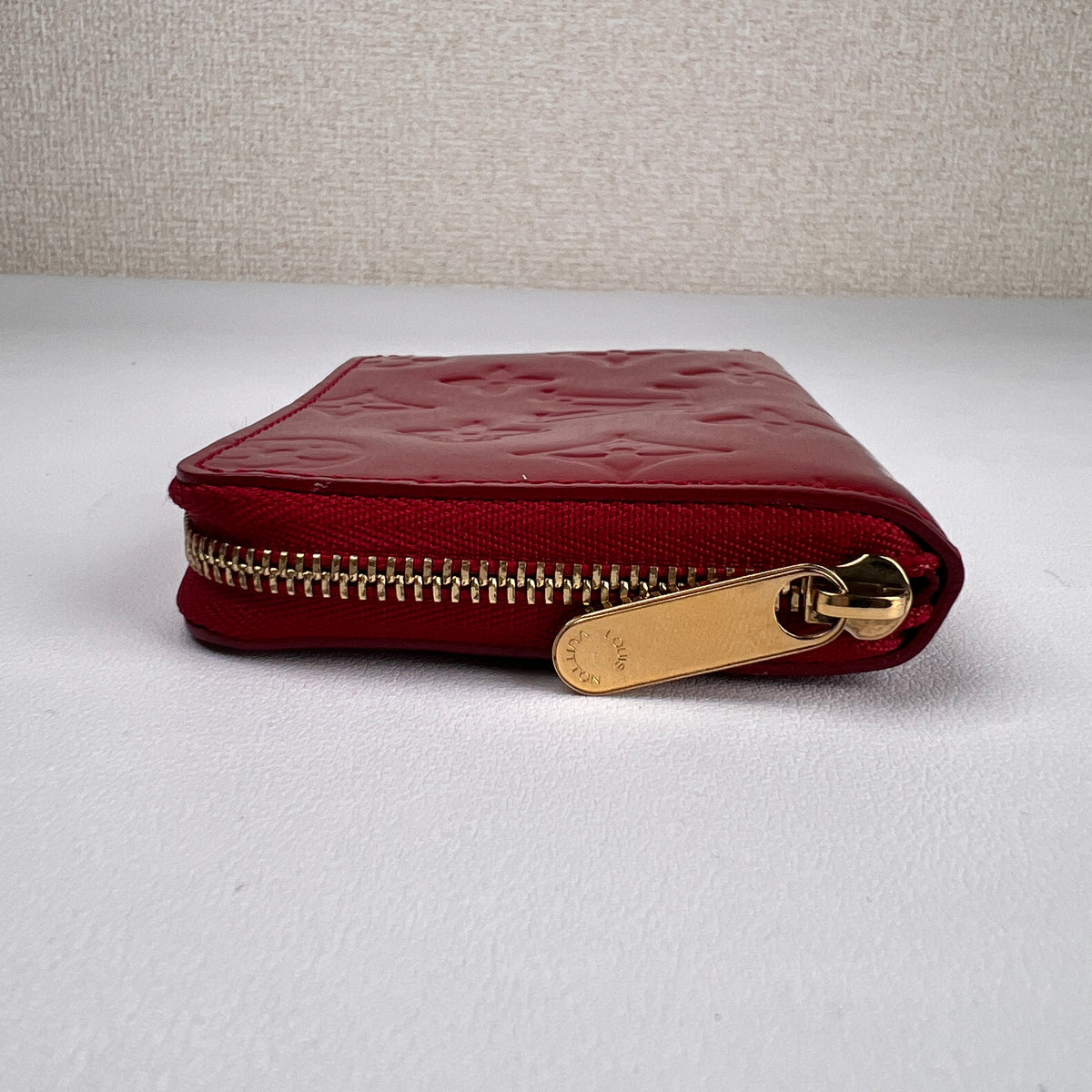 Louis Vuitton Red Wallets A-17384