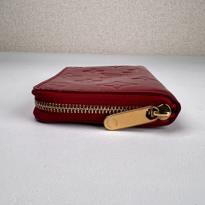 Louis Vuitton Red Wallets A-17384