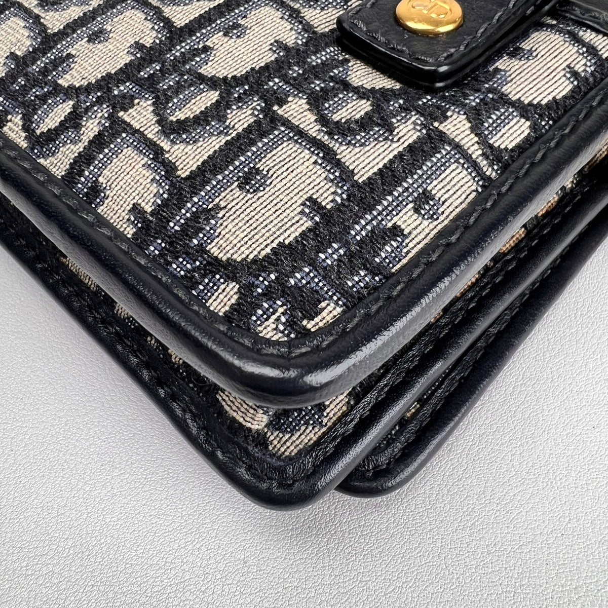 Dior Navy Shoulder Bags A-17387
