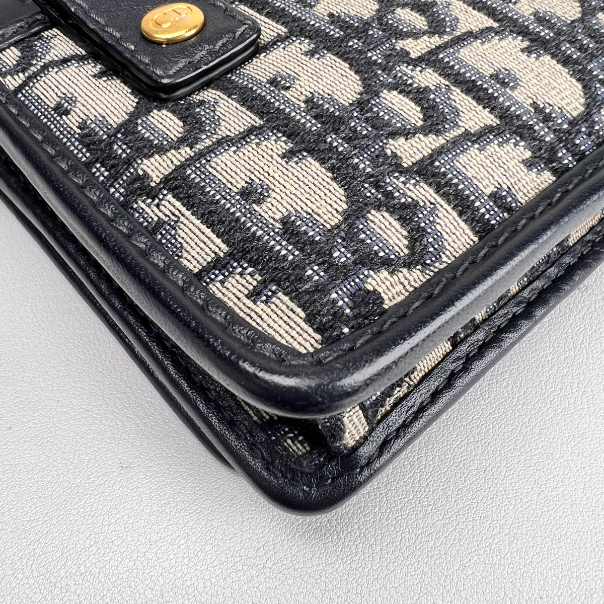 Dior Navy Shoulder Bags A-17387