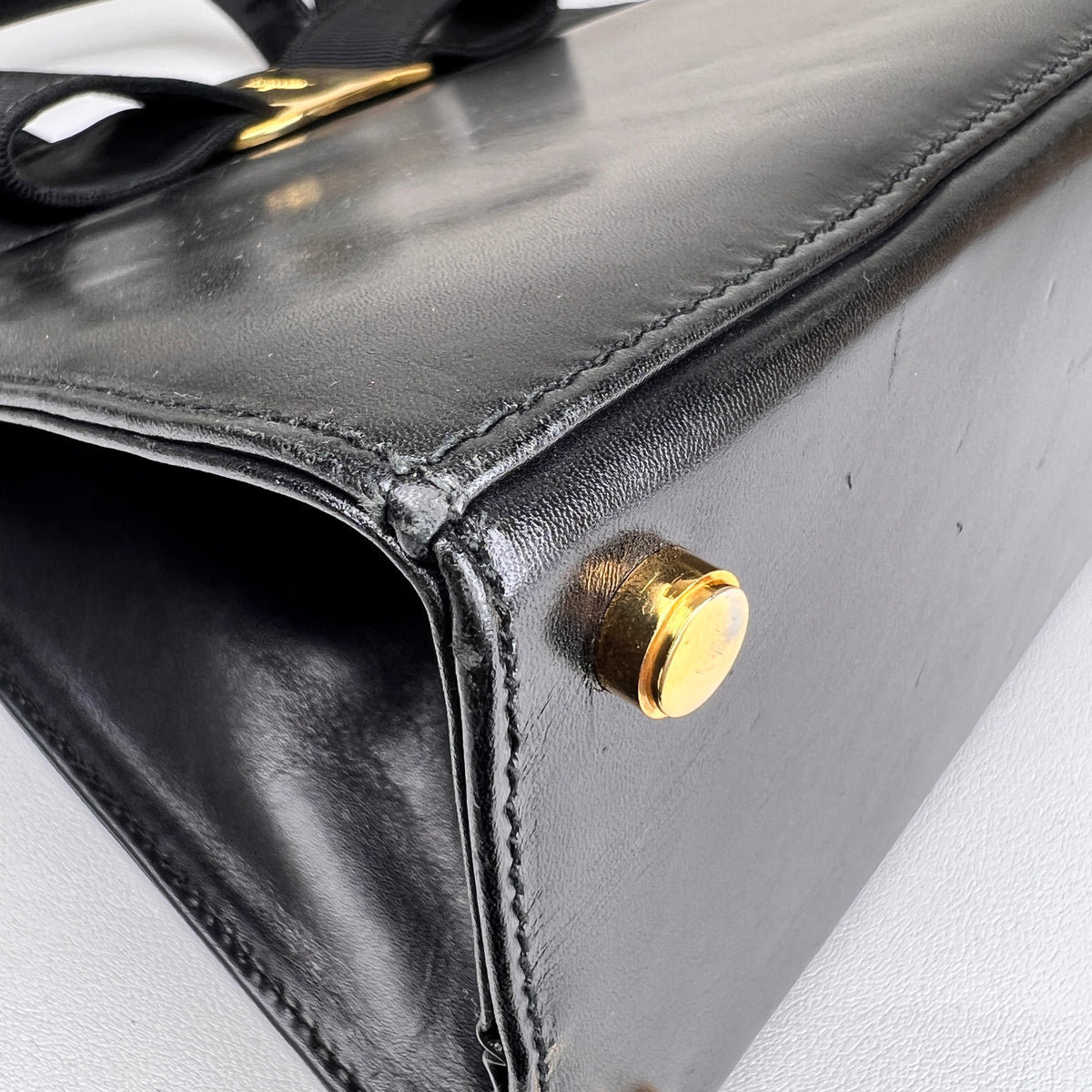 Ferragamo Black Handle Bags A-17398