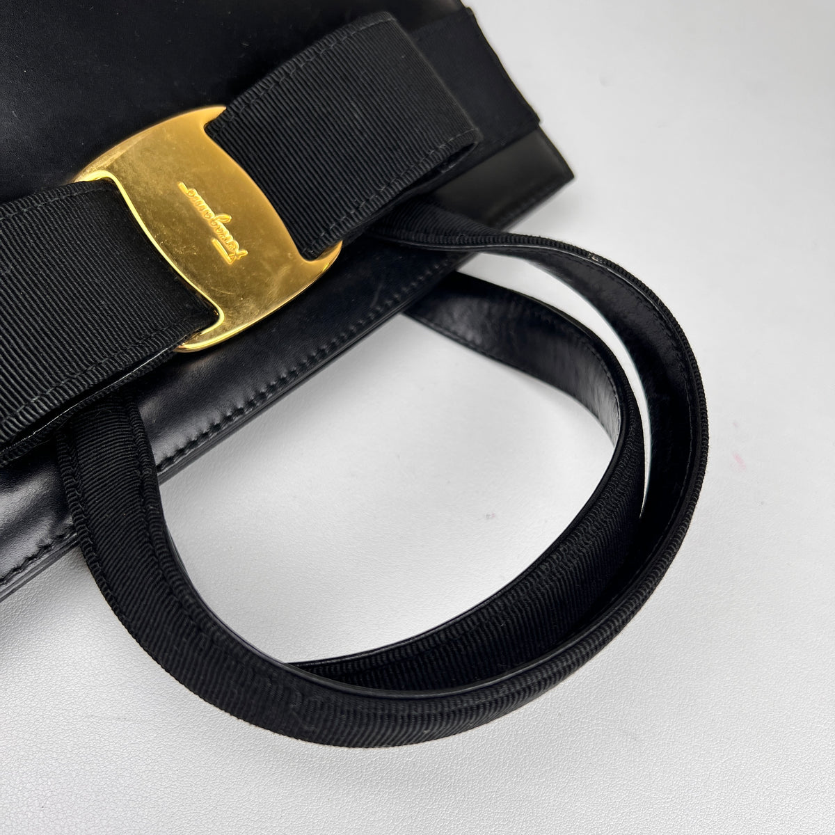 Ferragamo Black Handle Bags A-17398