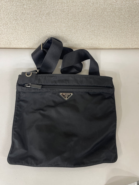 Prada Black Shoulder Bags A-17402