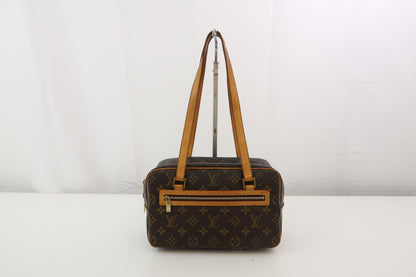 Louis Vuitton Brown Shoulder Bags A-17403